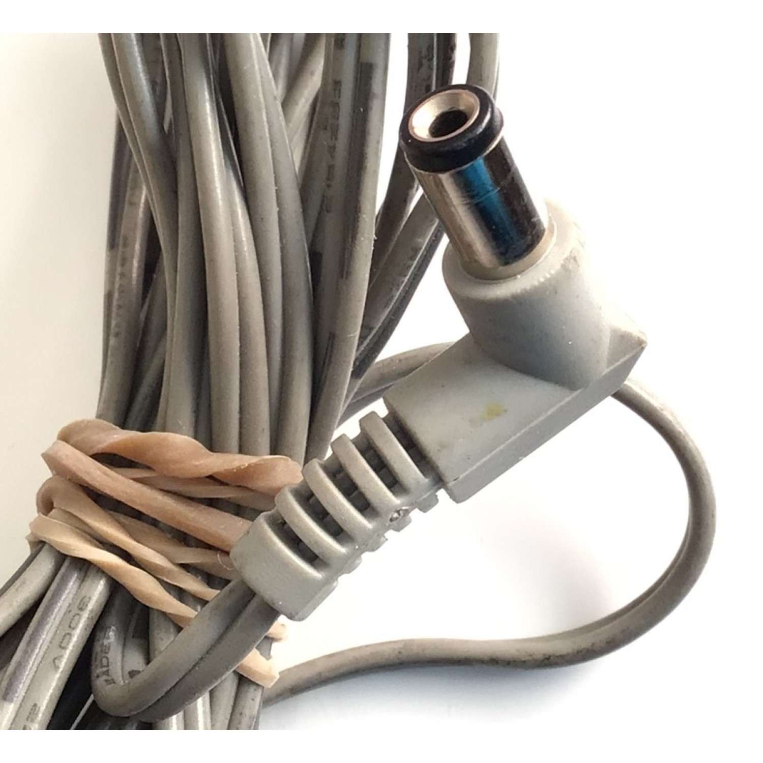 CARGADOR / ADAPTADOR DE FUENTE DE ALIMENTACION PANASONIC / VCA-VCD / NUMERO DE PARTE KX-A17 / LR51596 / E81356 / ENTRADA VCA 120V~ 60HZ  8W / SALIDA VCD 9V~ 440MA / MODELO KX-A17 - Imagen 2